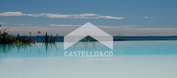 Villa de 4 habitaciónes en Padenghe sul Garda, Italy No. 43439 4