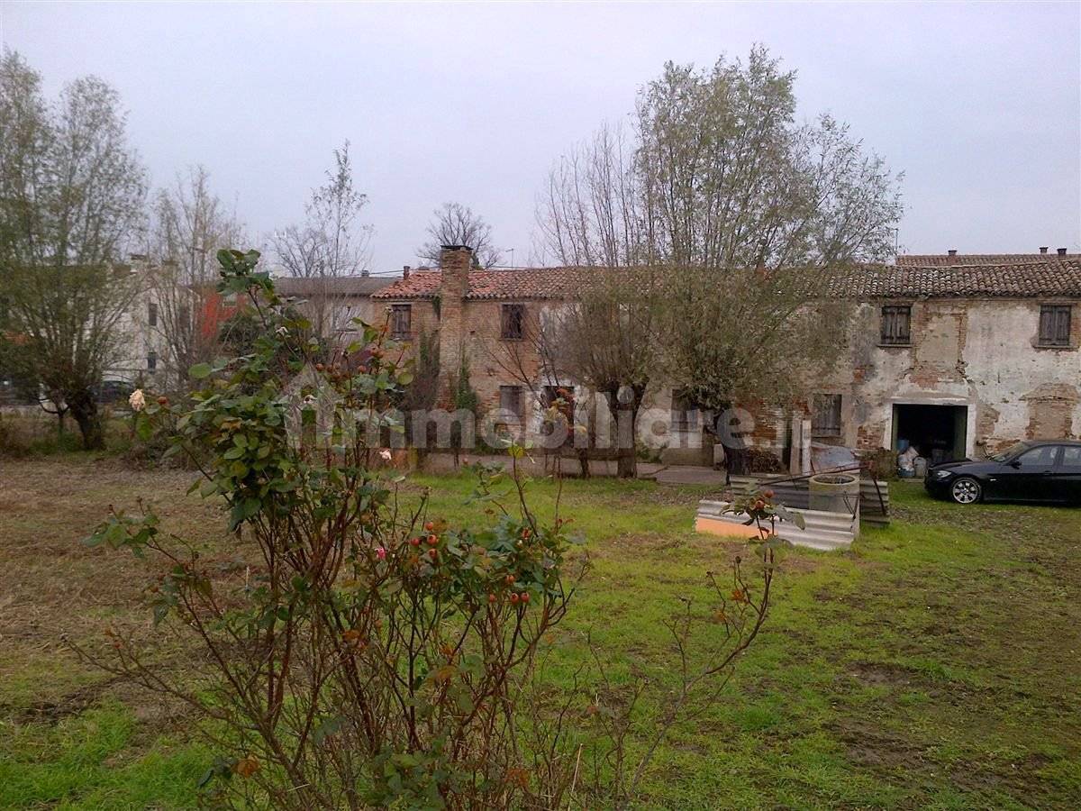 5 rooms House in Adria, Italy No. 223933