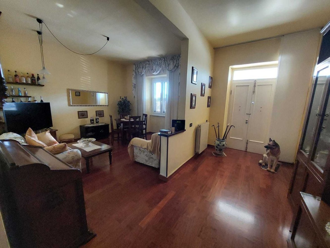 Дом с 10 комнатами в Кастельнуово Магра, Италия № 216824