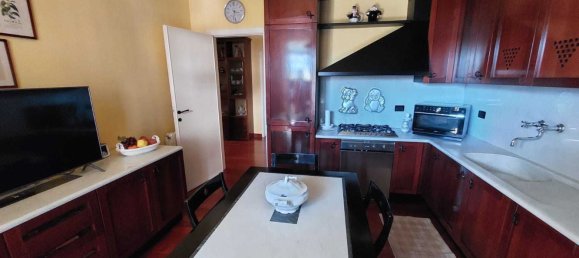 Дом с 10 комнатами в Кастельнуово Магра, Италия № 216824 7