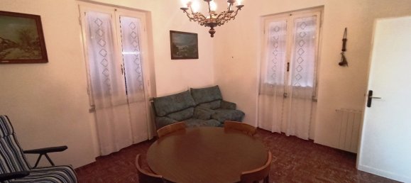 Дом с 10 комнатами в Кастельнуово Магра, Италия № 216824 15