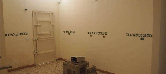 Imóvel comercial de 5 divisões em Petrosino, Italy N.º 81025 4