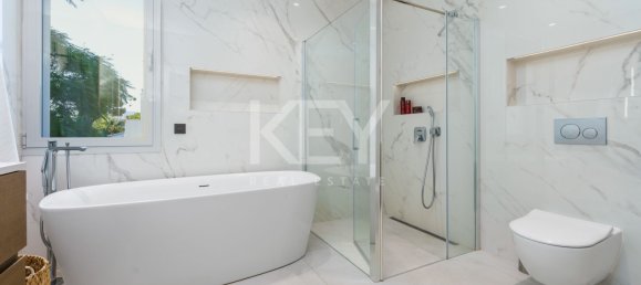 6 bedrooms Villa in Marbella, Spain No. 119293 18