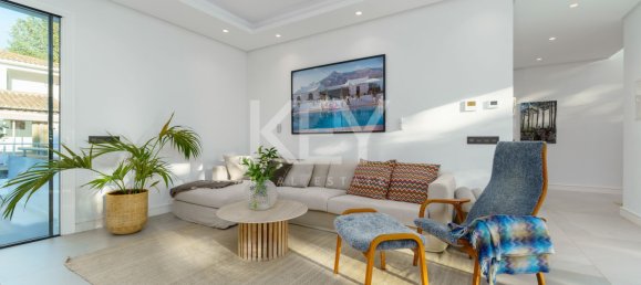 6 bedrooms Villa in Marbella, Spain No. 119293 4