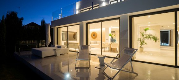5 bedrooms Villa in Marbella, Spain No. 19594 29