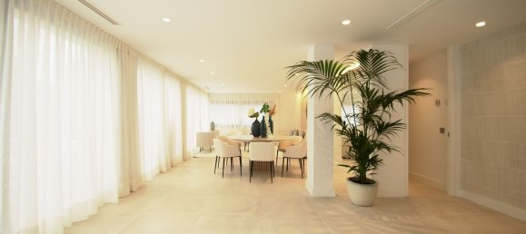 5 bedrooms Villa in Marbella, Spain No. 19594 6