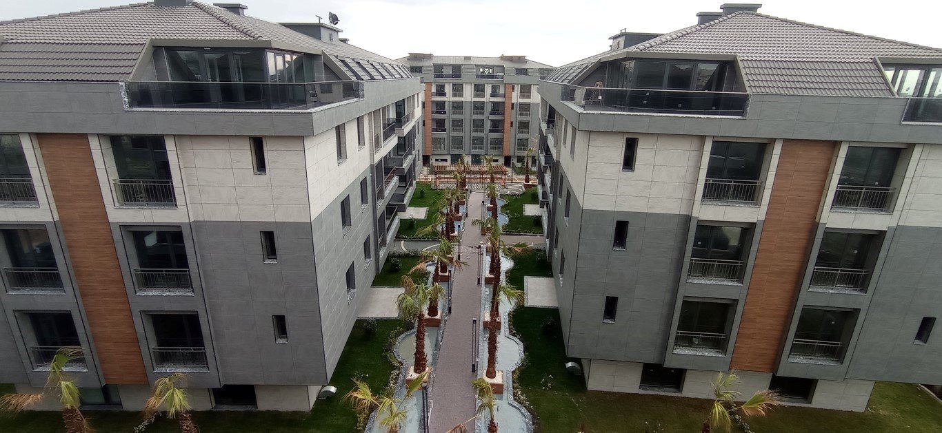 3 rooms Apartment in Beylikduezue, Turkey No. 26937