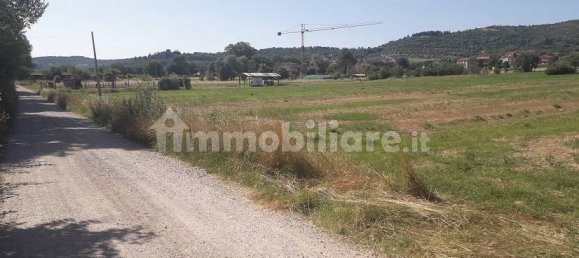  مستودع في Magione, Italy 50متر مربع رقم 143723 3