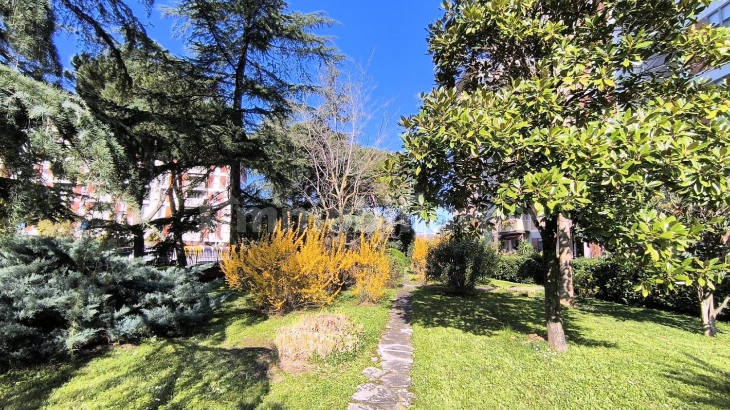 2 bedrooms Apartment in Florence, Italy No. 207478