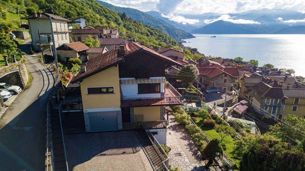 6 bedrooms Villa in Oggebbio, Italy No. 129172