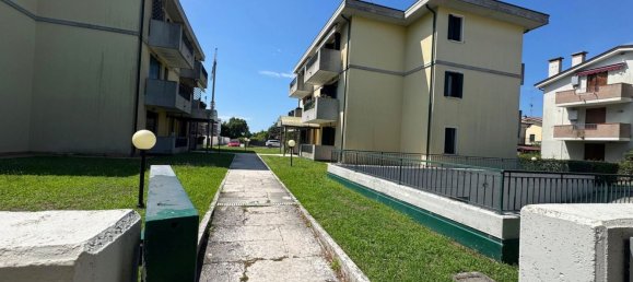 3 rooms Apartment in Chiarano, Italy No. 263905 36