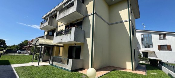 3 rooms Apartment in Chiarano, Italy No. 263905 4