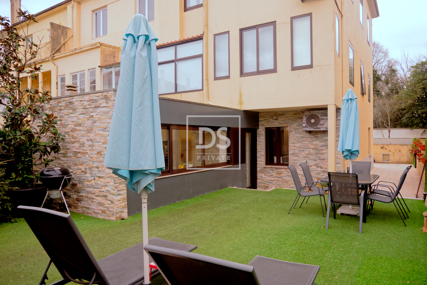 5 bedrooms House in Porto, Portugal No. 125513