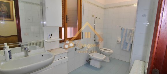 Квартира с 4 спальнями в Кастельнуово Рангоне, Италия № 377037 16