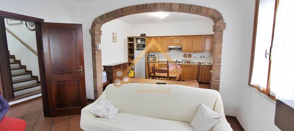 Квартира с 4 спальнями в Кастельнуово Рангоне, Италия № 377037 9