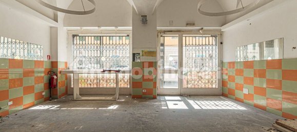 2 bedrooms Apartment in Pistoia, Italy No. 267471 4