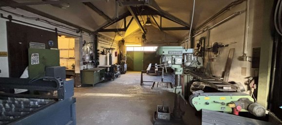 8-salle Bâtiment à Oberbergischer, Germany No. 163900 26