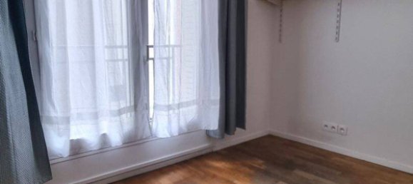 2 bedrooms Apartment in Paris, France No. 320048 8