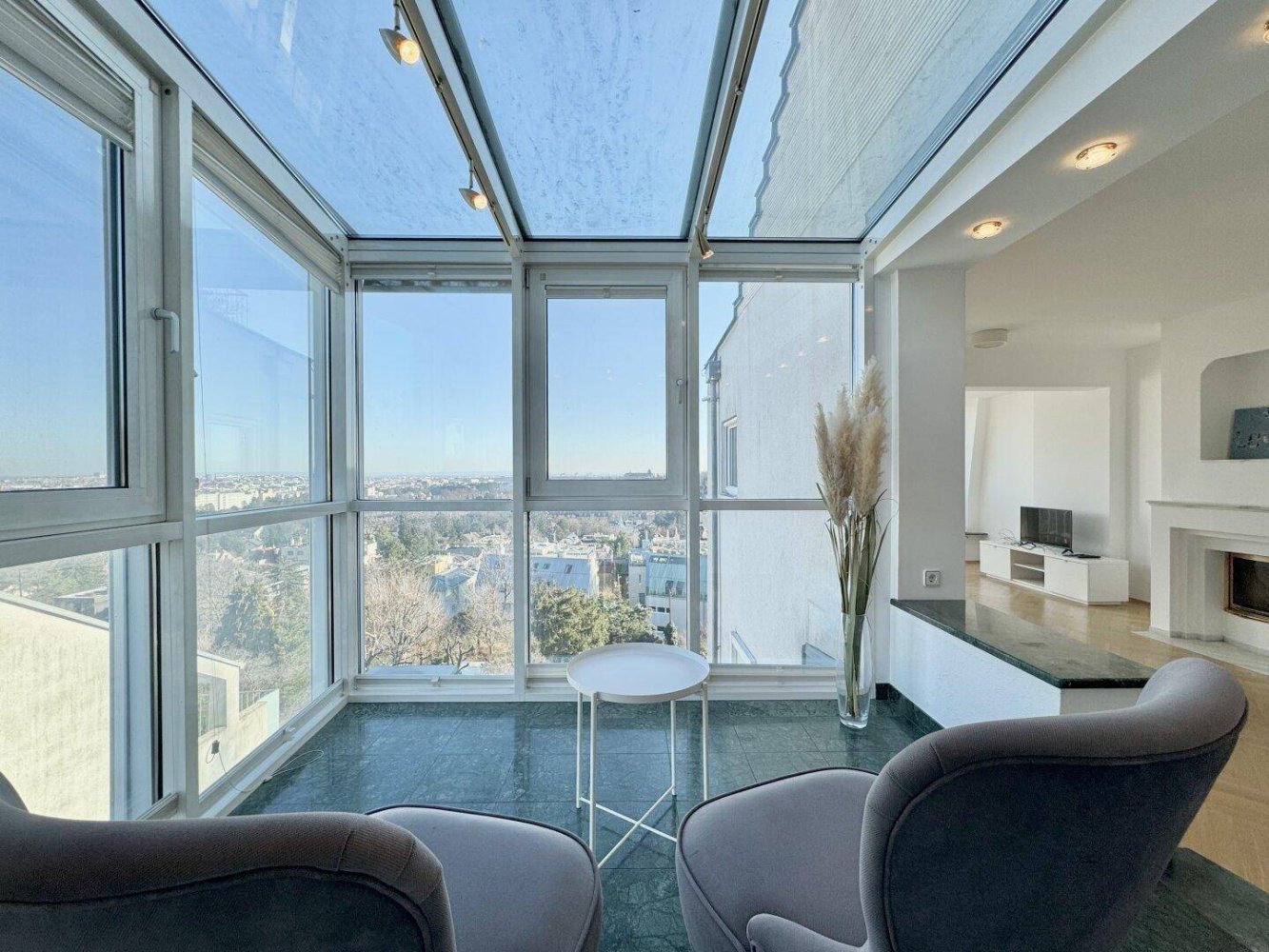 Квартира с 3 комнатами в Оттакринг, Австрия № 181224