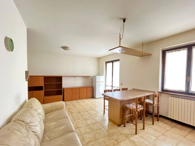 Apartamento de 2 dormitorios en Leffe, Italy No. 357175