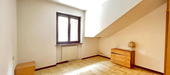 Apartamento de 2 dormitorios en Leffe, Italy No. 357175 5