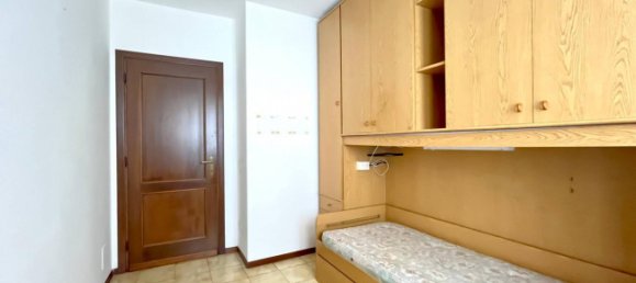 Apartamento de 2 dormitorios en Leffe, Italy No. 357175 9