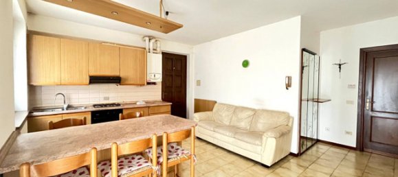 Apartamento de 2 dormitorios en Leffe, Italy No. 357175 3