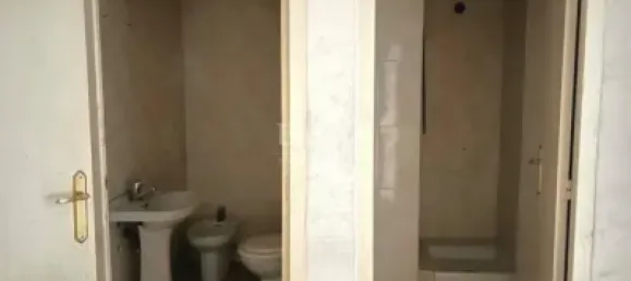 299m² Commercial property in Zaragoza, Spain No. 64249 10