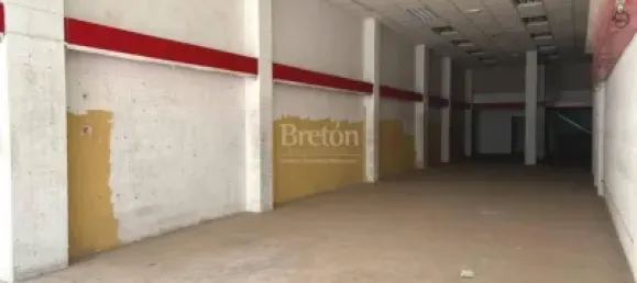 299m² Commercial property in Zaragoza, Spain No. 64249 3