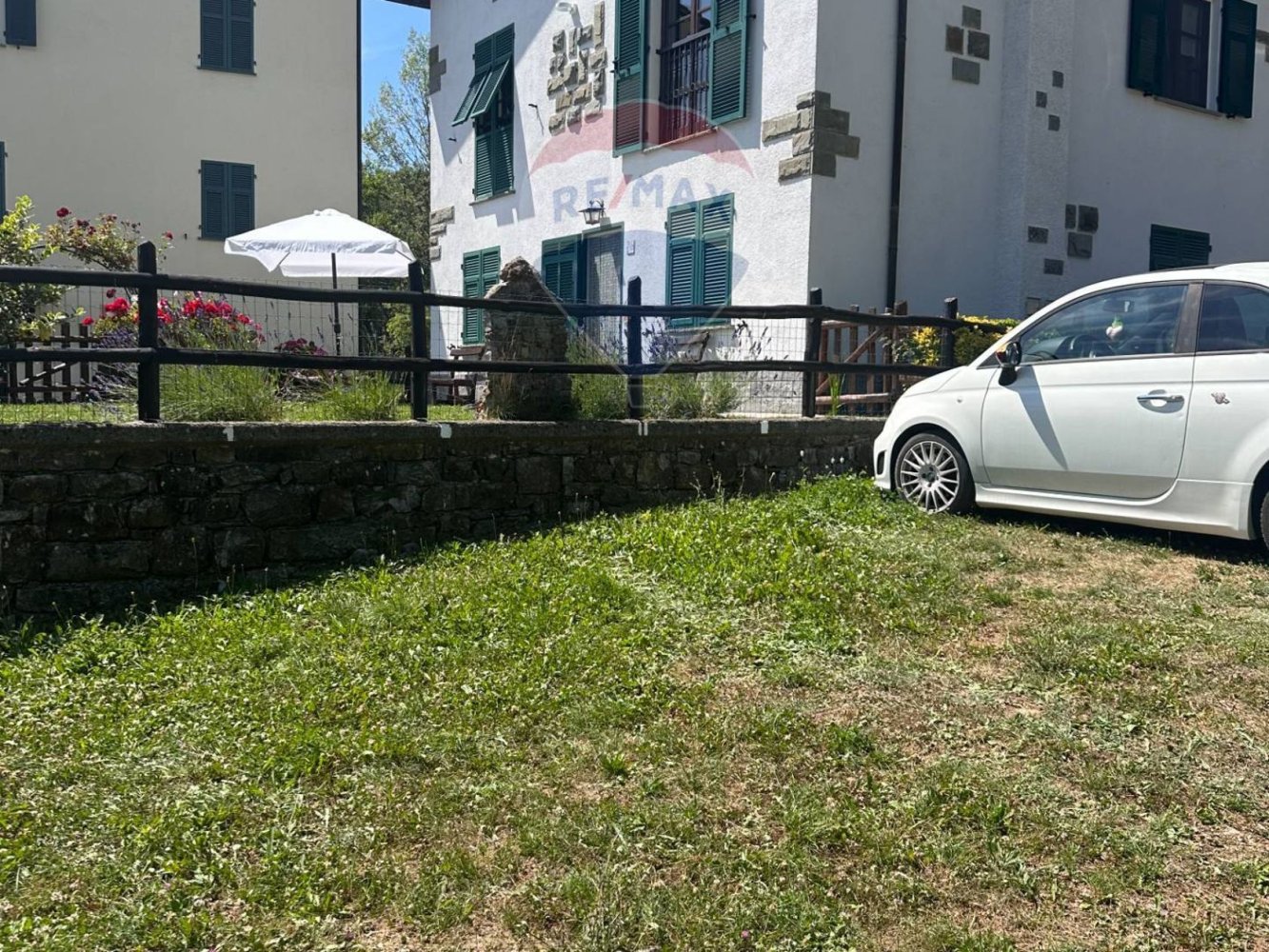 5 rooms Apartment in Santo Stefano d'Aveto, Italy No. 58098