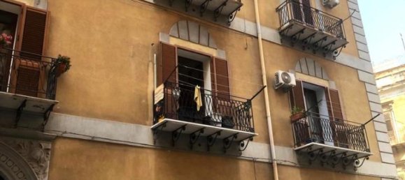 Apartamento de 4 habitaciónes en Palermo, Italy No. 131071 2