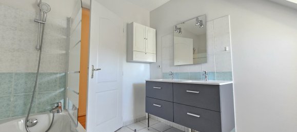 Casa de 5 dormitorios en Chambray-les-Tours, France No. 76530 8