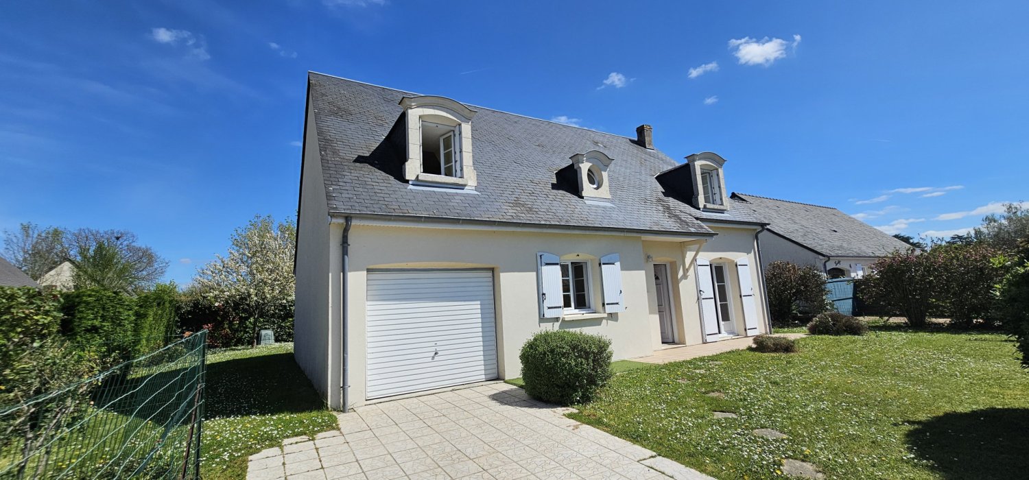 Casa de 5 dormitorios en Chambray-les-Tours, France No. 76530
