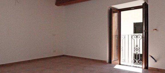 3 rooms House in Poggio Picenze, Italy No. 105785 6