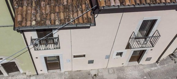 3 rooms House in Poggio Picenze, Italy No. 105785 2