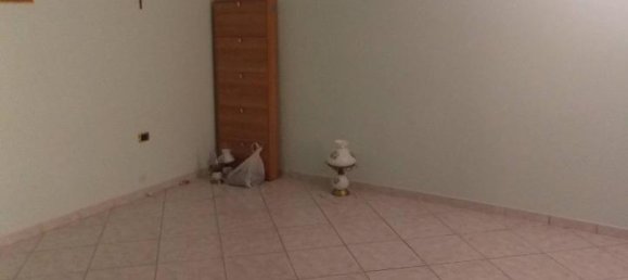 Дом с 10 комнатами в Контрогуэрра, Италия № 149792 8