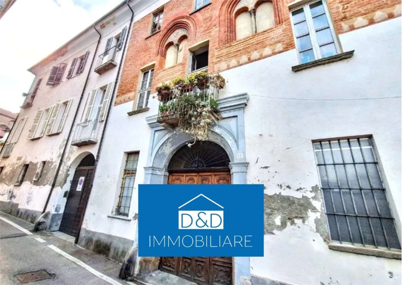 4 bedrooms Apartment in Moncalieri, Italy No. 379376