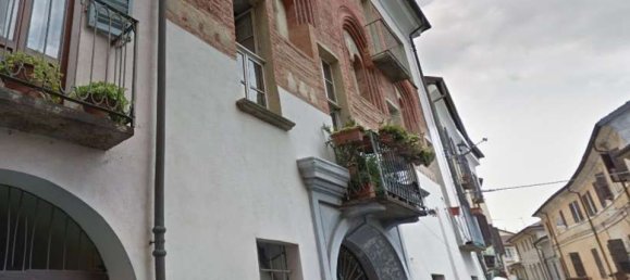 4 bedrooms Apartment in Moncalieri, Italy No. 379376 3