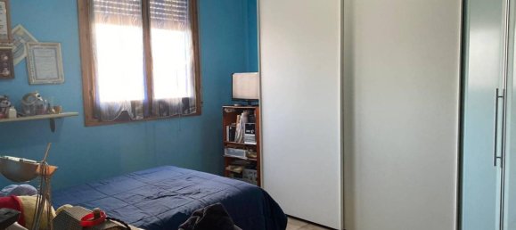 4 rooms Apartment in Reggio Emilia, Italy No. 236178 4