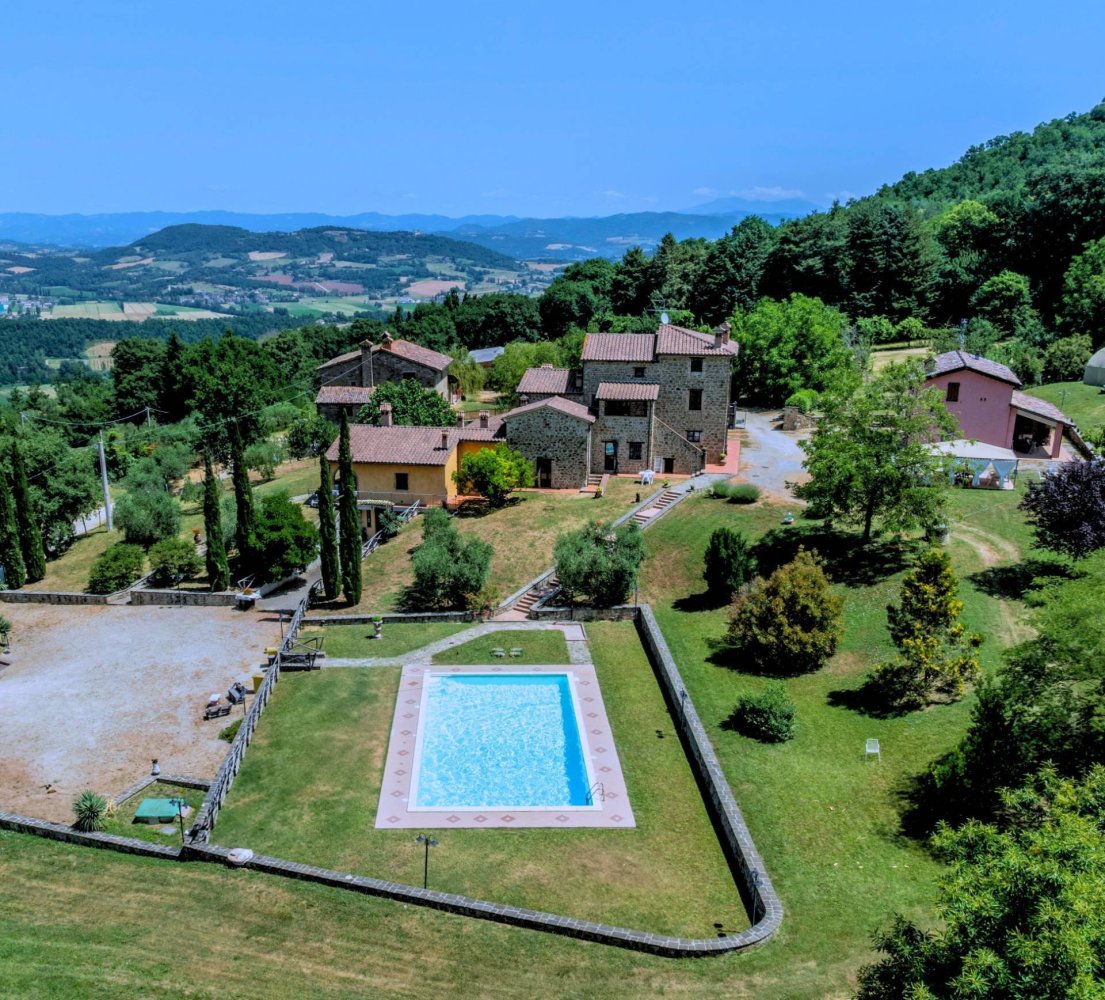 20 bedrooms House in Città di Castello, Italy No. 271950