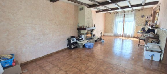 5 bedrooms House in Noailles, France No. 344572 3