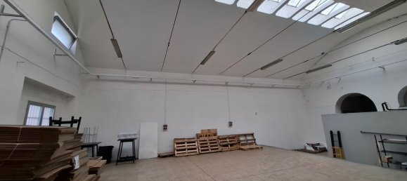 455m² Commercial property in Piacenza, Italy No. 349184 12