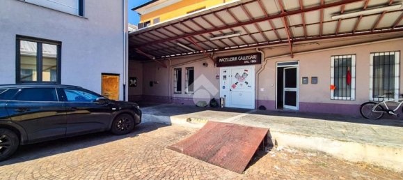 455m² Commercial property in Piacenza, Italy No. 349184 7