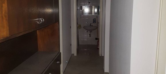 2 rooms Commercial property in Reggio Emilia, Italy No. 118256 4