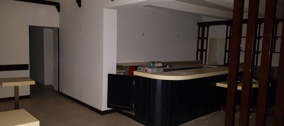 2 rooms Commercial property in Reggio Emilia, Italy No. 118256 2