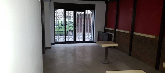 2 rooms Commercial property in Reggio Emilia, Italy No. 118256 5