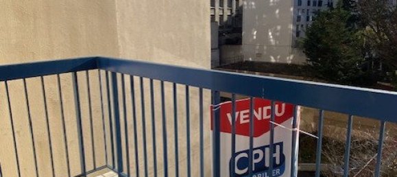 Studio in Paris, France No. 163314 7