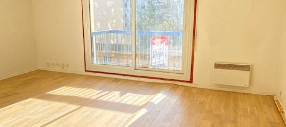 Studio in Paris, France No. 163314 2