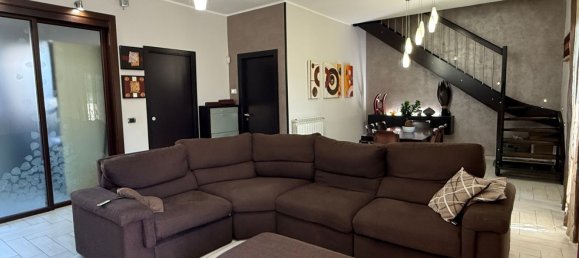 5 Schlafzimmer Doppelhaus in Taranto, Italy, Nr. 356991 3