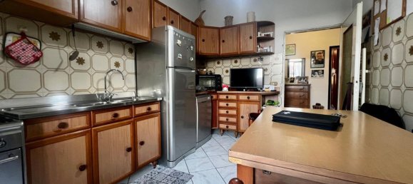 3 rooms Apartment in Prato, Italy No. 48810 4